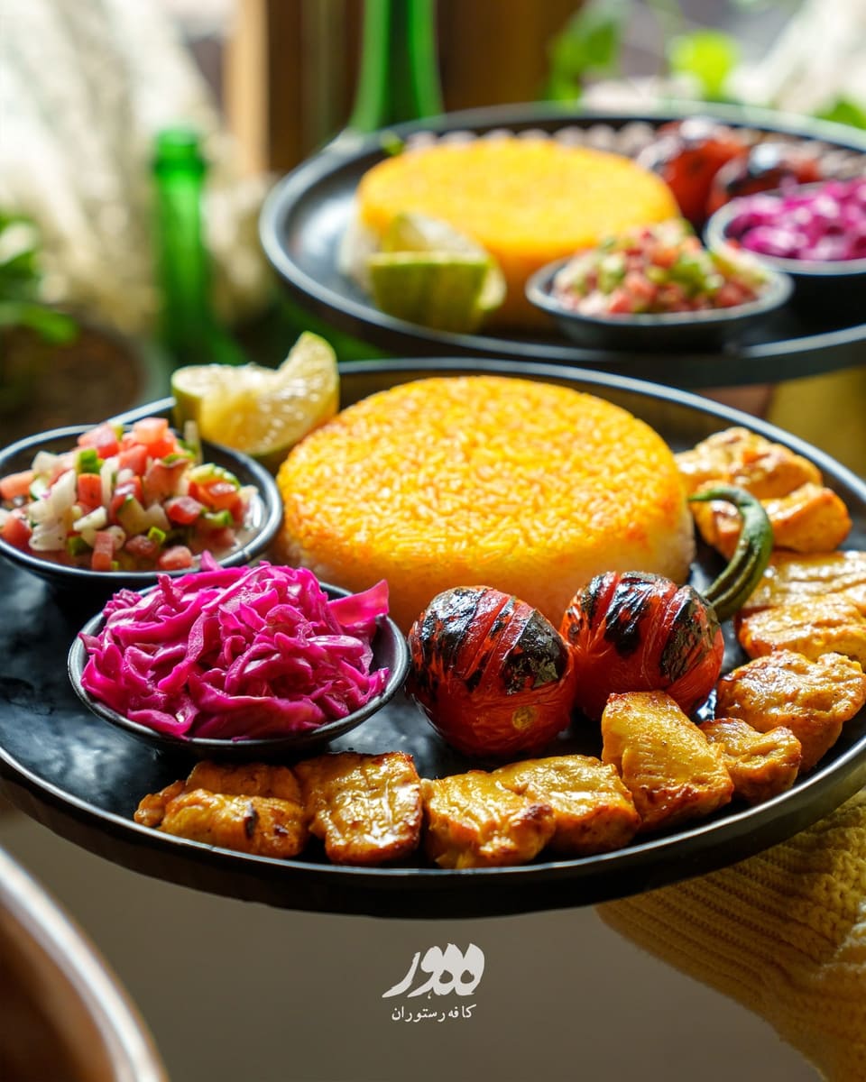 سینی کباب و برنج زعفرانی